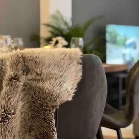 Akk5 Grosses Mit Terrasse Naehe Hbf/uni * Magdeburgo